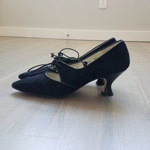 Vintage Kenneth Cole kitten heels